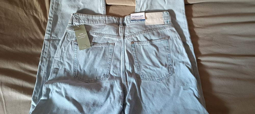 Calças de ganga novas