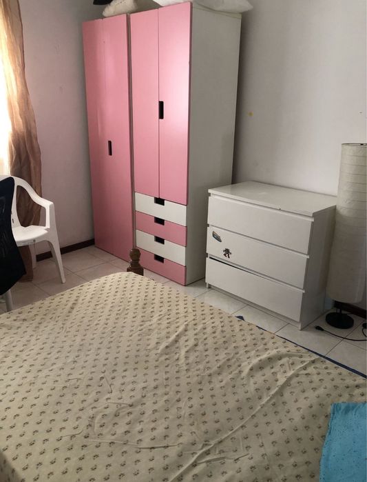 Alugo quarto na amadora