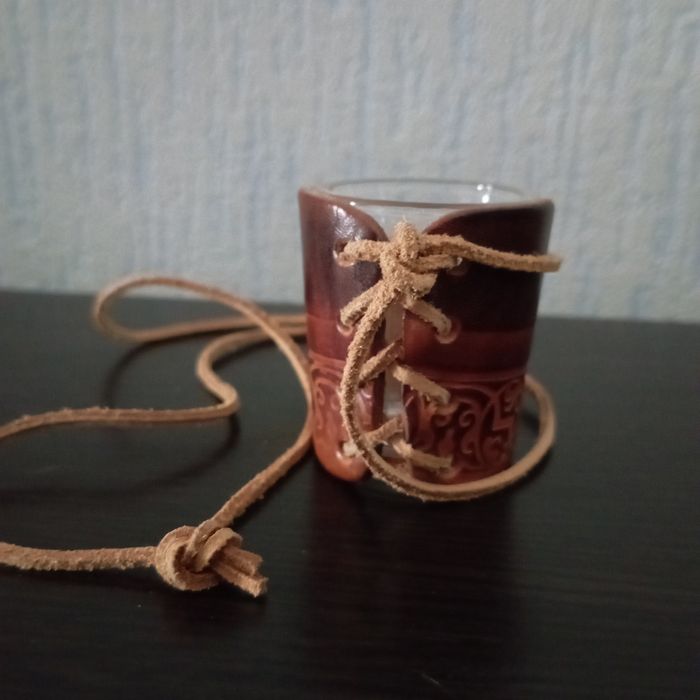 Чарка у шкіряному чохлі