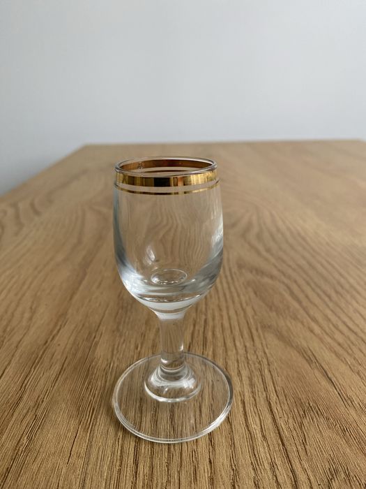 Sprzedam 6 sztuk kieliszkow