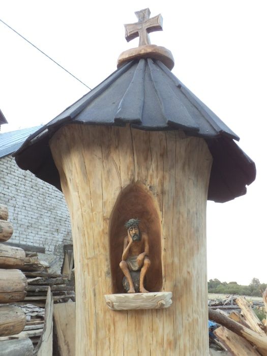 kaplica kapliczka kaplice kapliczki figura figurka drewniana drewniane
