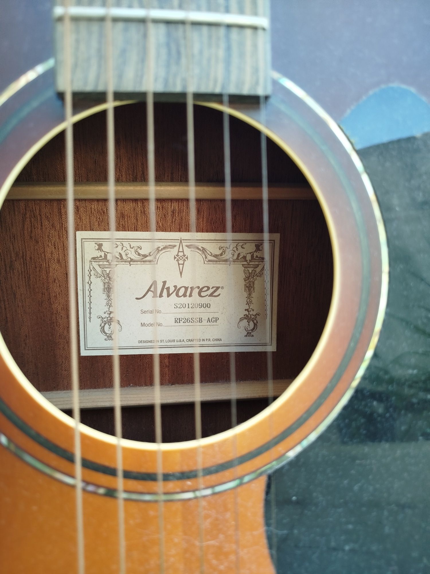 Guitarra acústica Alvarez