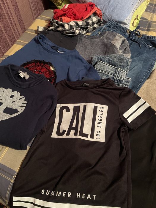 Віддам речі жіночі та дитячі