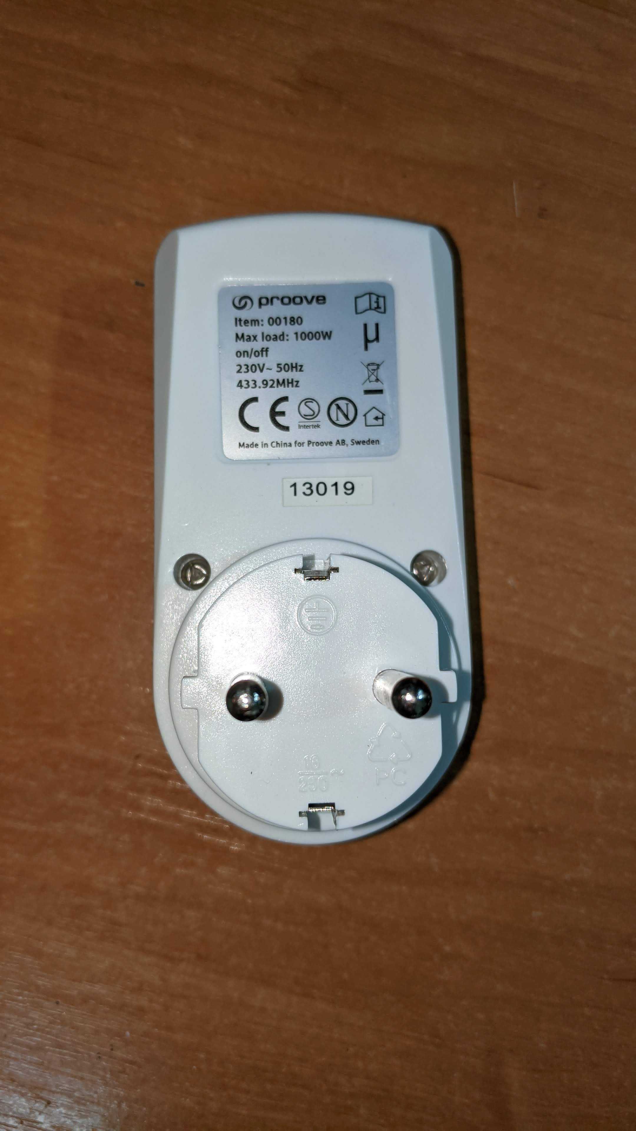 Розетка с дистанционным управлением Proove Smartplug  00180 1000w