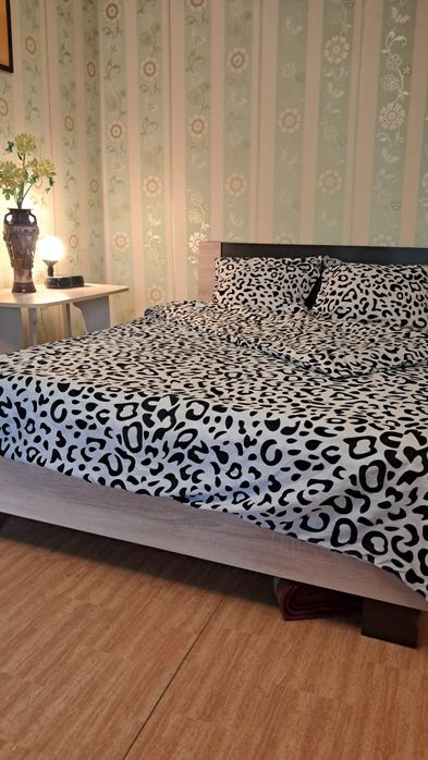 Сдам посуточно 1 комн. кв Генерала Петрова/Варненская /паркГорького
1