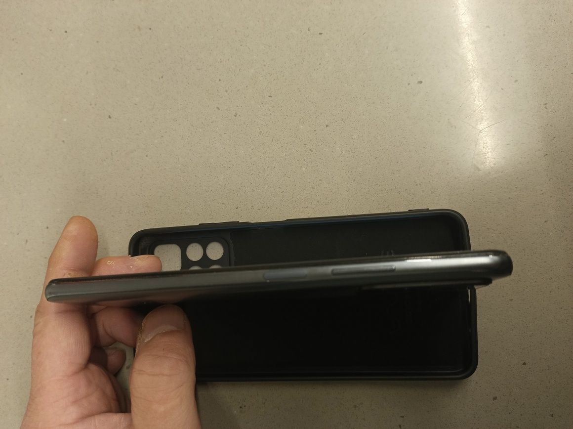 Продам POCO m4 pro 5g 4/64.