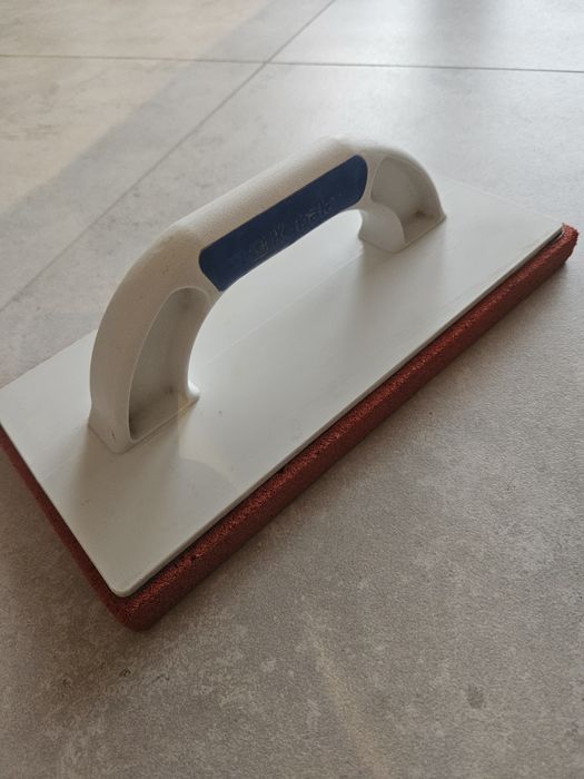 Kubala Paca z Gąbką Gumową Twardą Do Zacierania Tynków i Gładzi