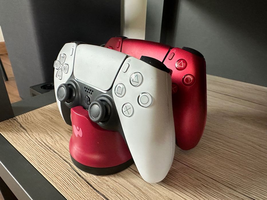 Playstation 5 Slim + napęd + 2 pady i ładowarka