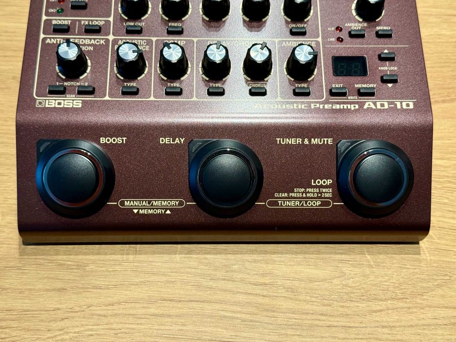 Boss AD-10 Acoustic Preamp - wzmacniacz gitary akustycznej