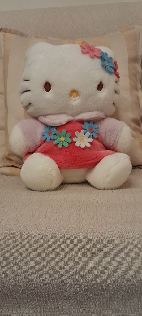 Boneca Kitty peluche