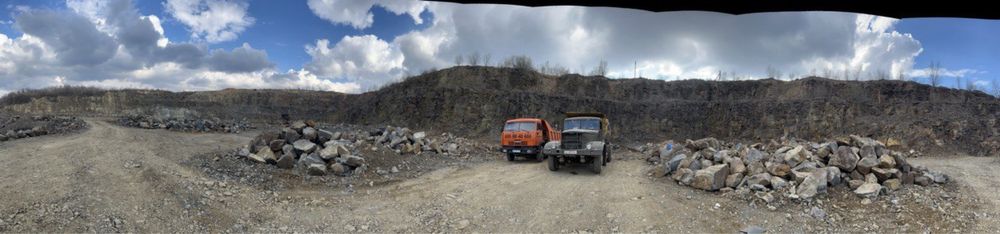 Пісок щебінь відсів бутовий камінь