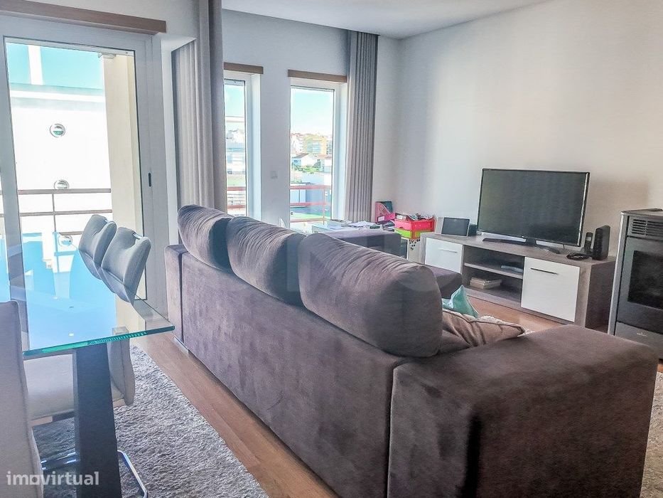 Apartamento T2+2 para venda em Caldas da Rainha.