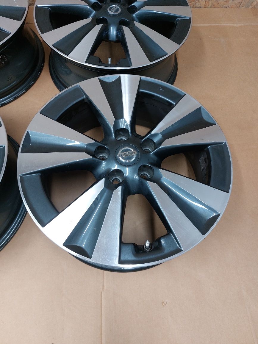 Felgi Nissan 17 5x114.3  leaf  pulsar