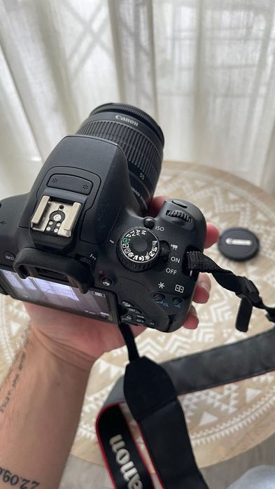 Camera CANON EOS 650D + Zoom Lens