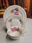 Porcelanowy zestaw śniadaniowy Trio firmy Triptis