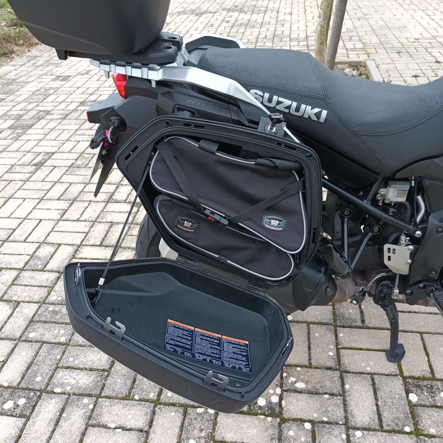 Suzuki V-Strom 1000 XT