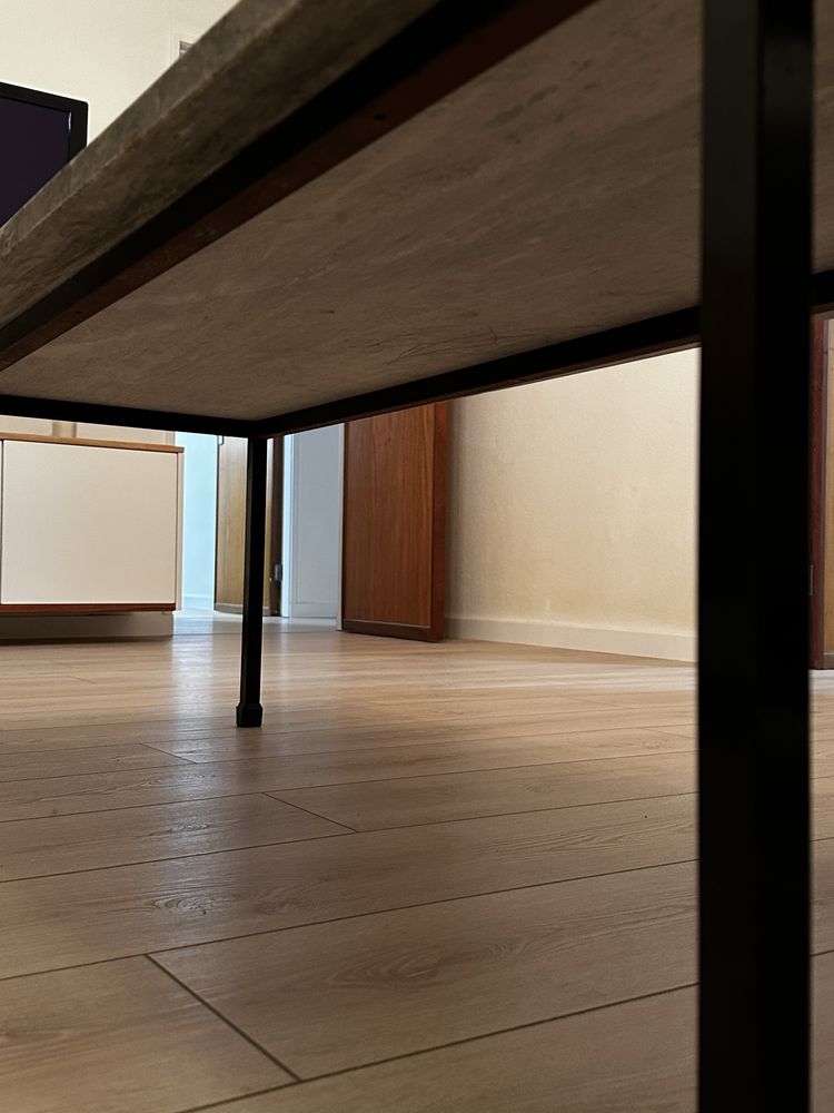 Mesa de centro em mármore c/ estrutura - Como NOVA