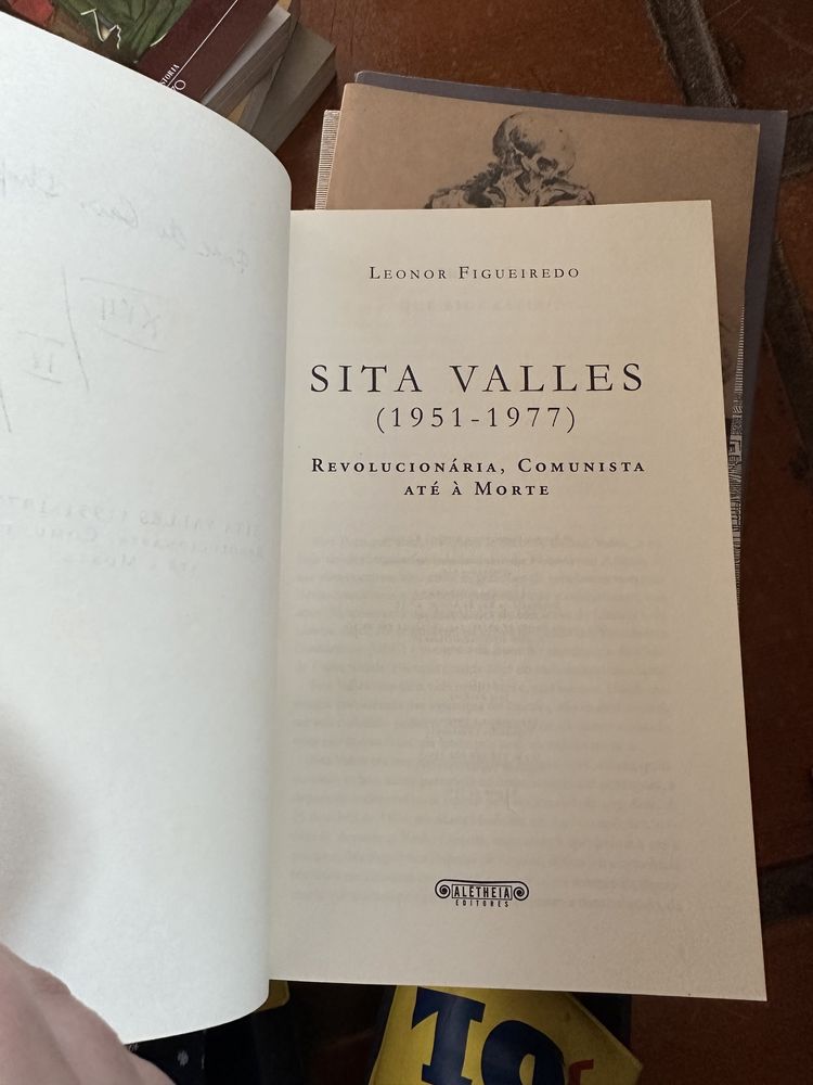 livro Sita Valles - Revolucionária, Comunista até à Morte de Leonor Figueiredo.