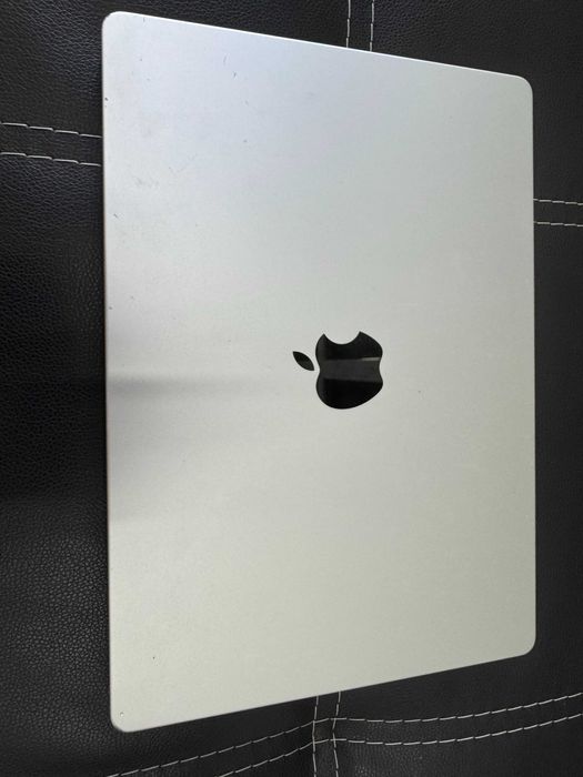 Продам свой macbook pro 14' M3 pro 18/512