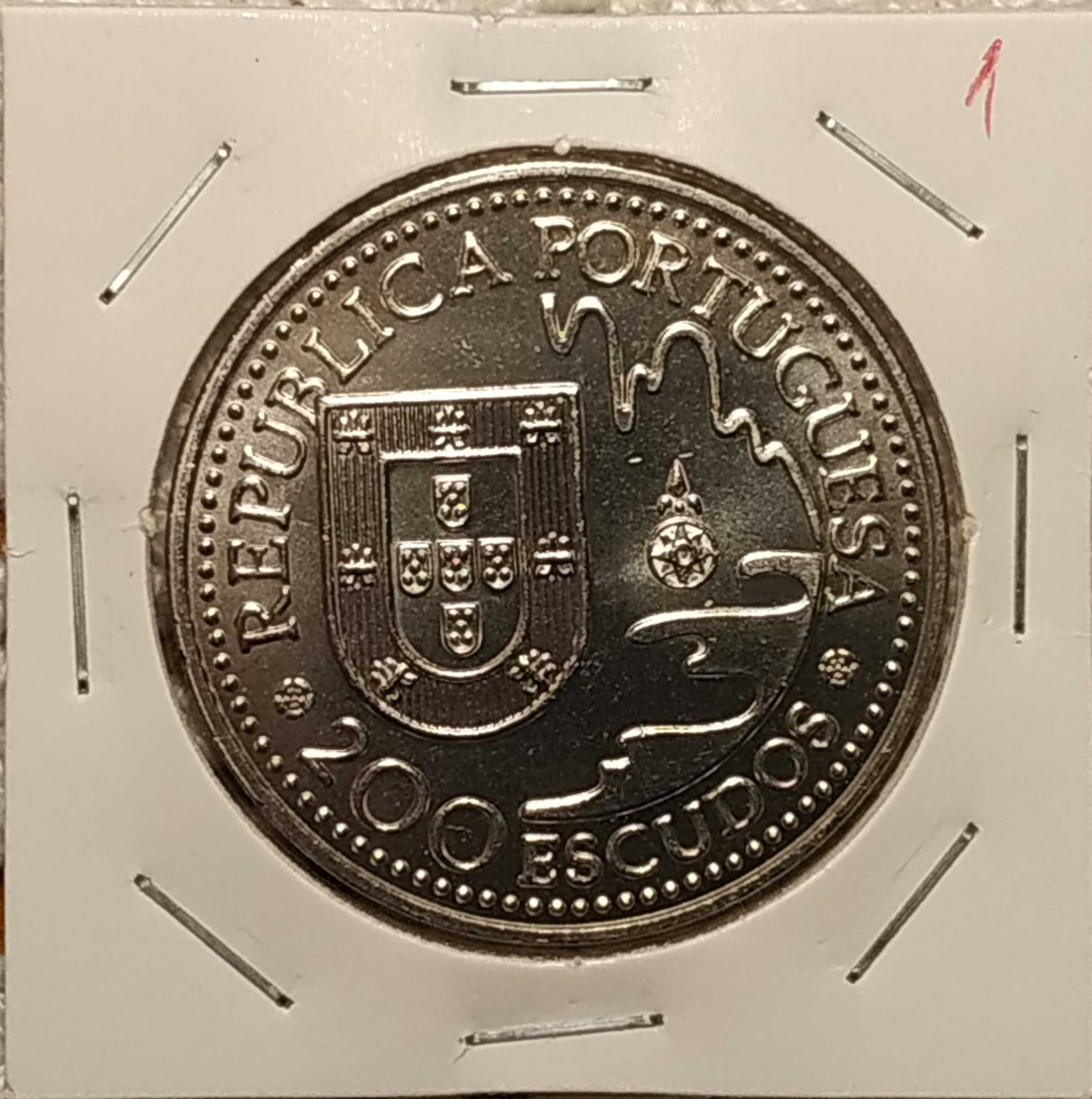Portugal - moeda comemorativa de 200 escudos de 1993 Tanegashima