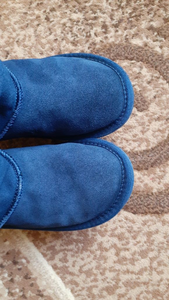 Продам дитячі UGG орегінал 30р