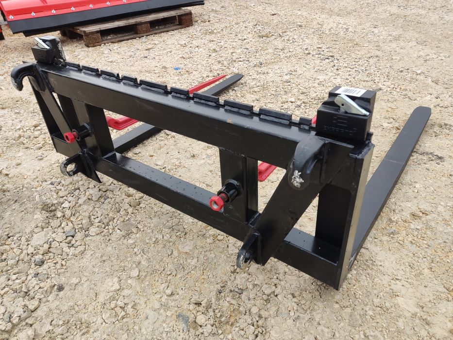 Paleciak do tura udzwig 2.5/3 tony dostawa na terenie polski