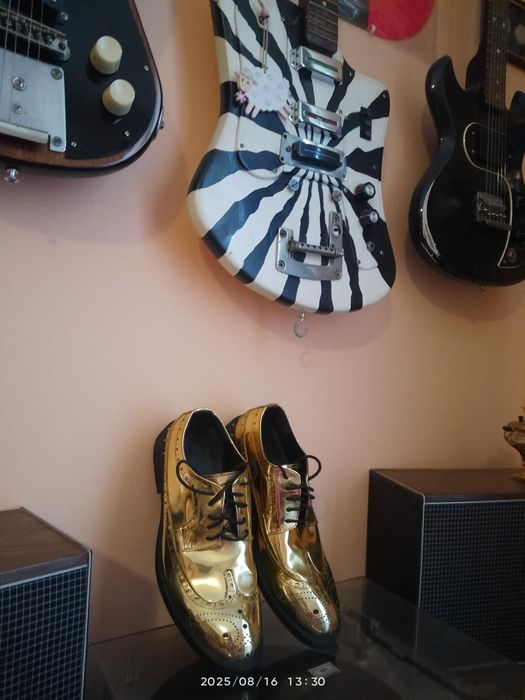 продам чоловічі туфлі