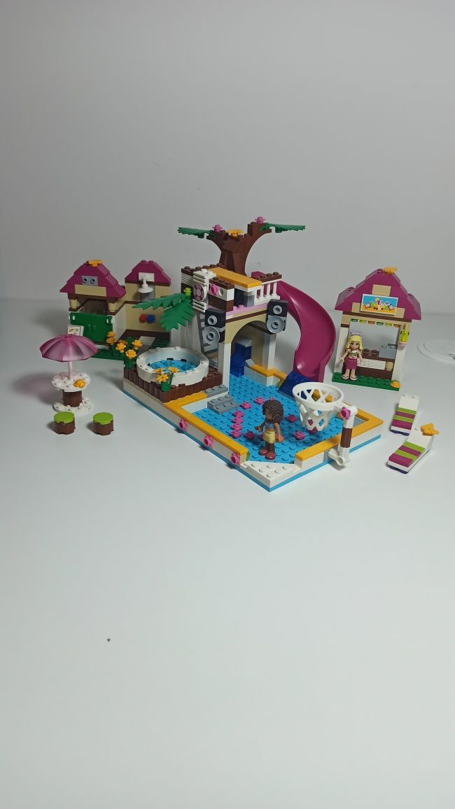 Lego Friends — 41008 Basen w Heartlake