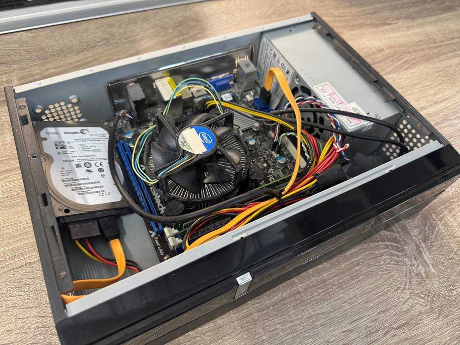 Б/В Міні системний блок на базі Intel Pentium