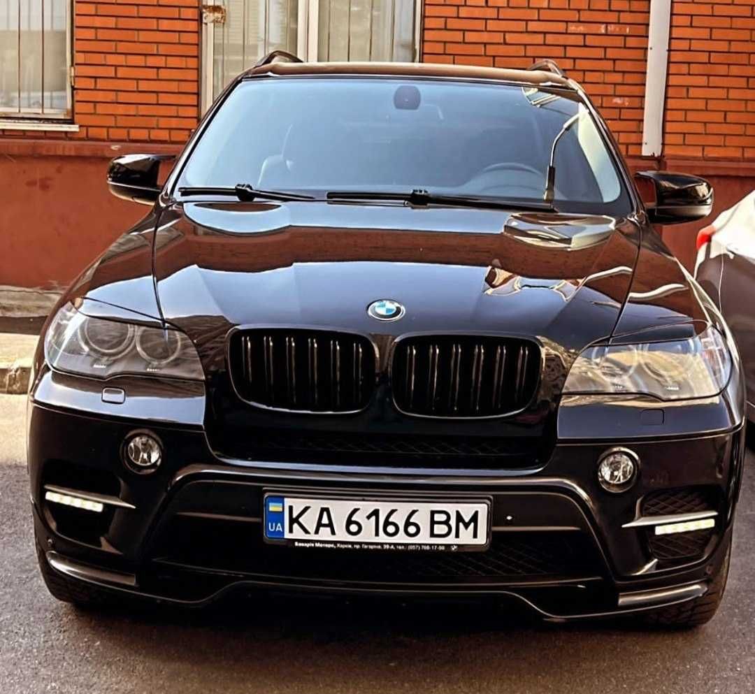 BMW X5 Двигатель 5.0 бензиновый, 408 л. с.