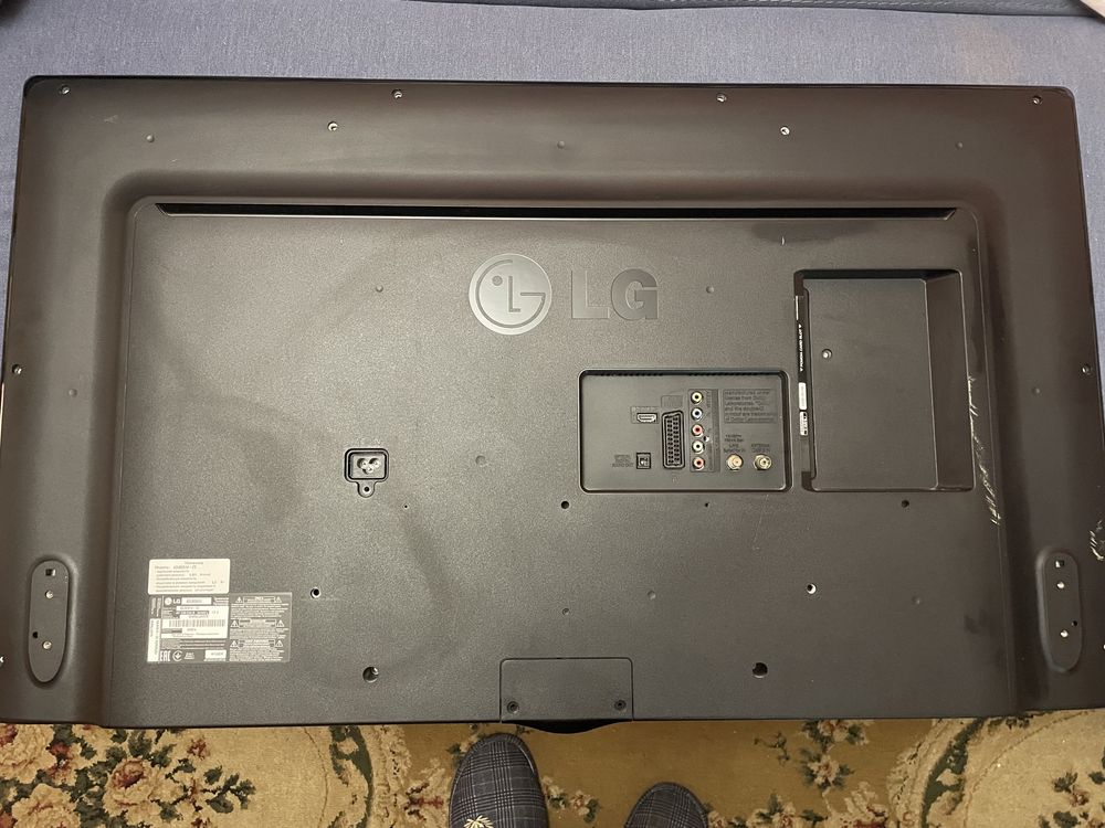 LG 42LB551V на запчастини