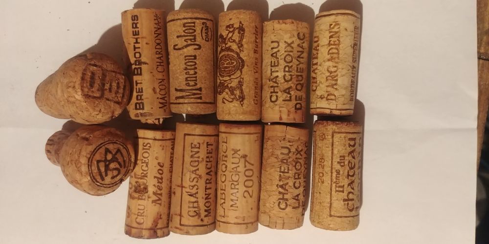 Korki z naturalnego korka do butelek po wina