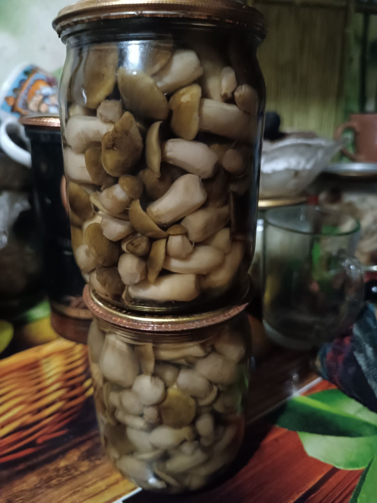 Мариновані гриби,варення з шишки