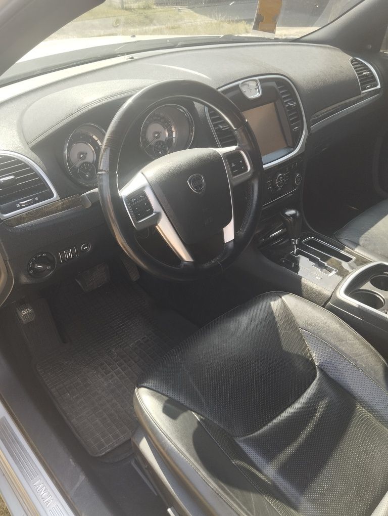 Lancia Thema Chrysler 300C 3.0 CRD 2012 r