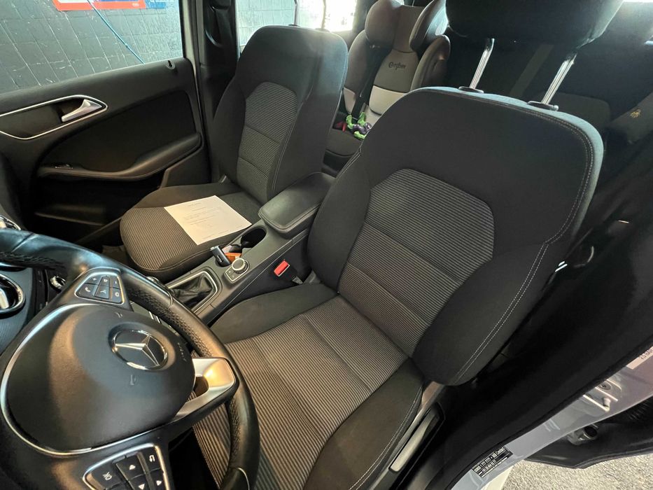 Mercedes b180 como novo