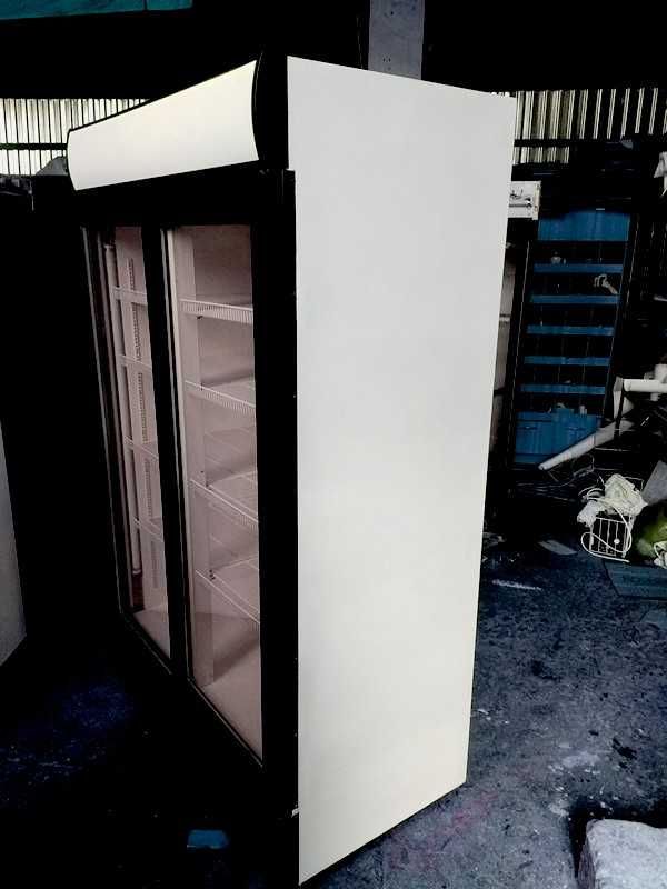 Робоча холодильна двухдверна вітрина для магазину