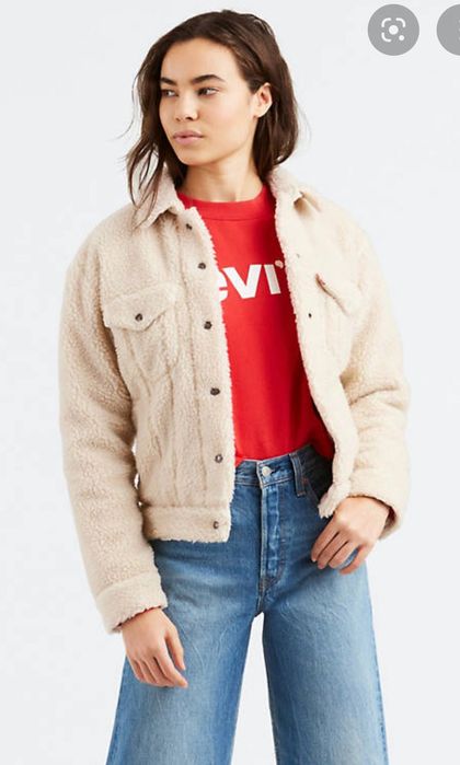 Продам куртку Levis