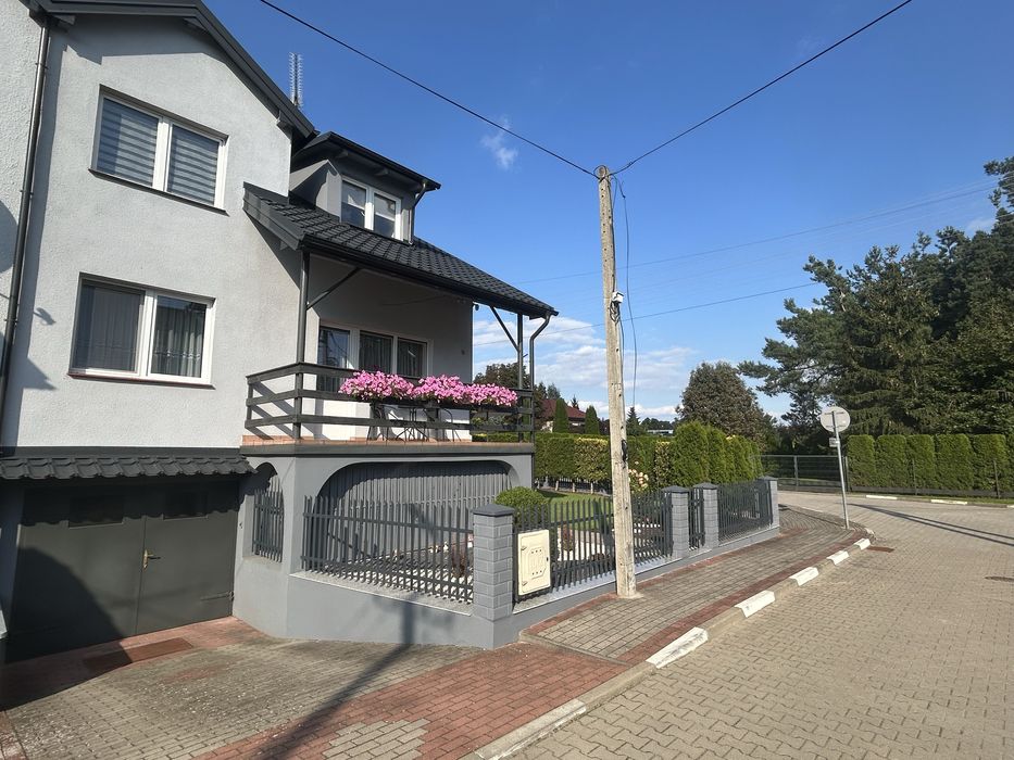 Dom jednorodzinny w zabudowie bliźniaczej 108 m2, działka 358m2