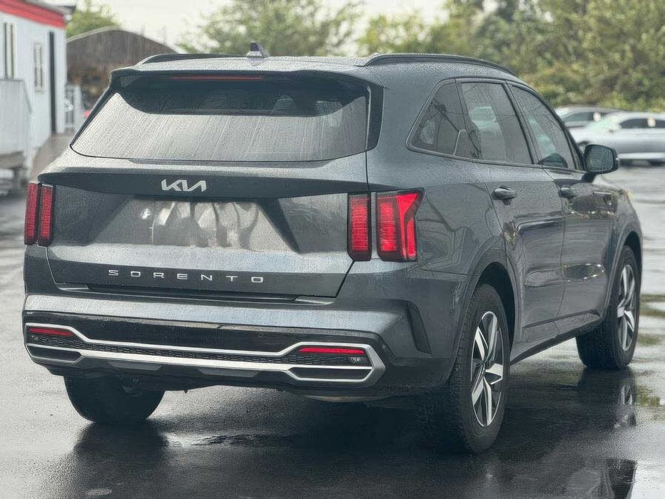 Kia Sorento S      2022