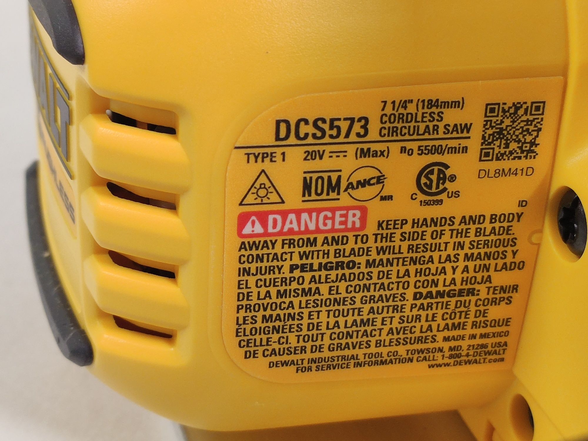 Безщіткова дискова пила DeWALT DCS573b 20Vmax Flexvolt ADVANTAGE