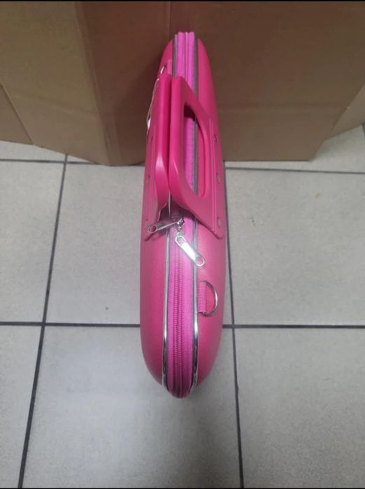 Teczka różowa na laptop 15,6 cali