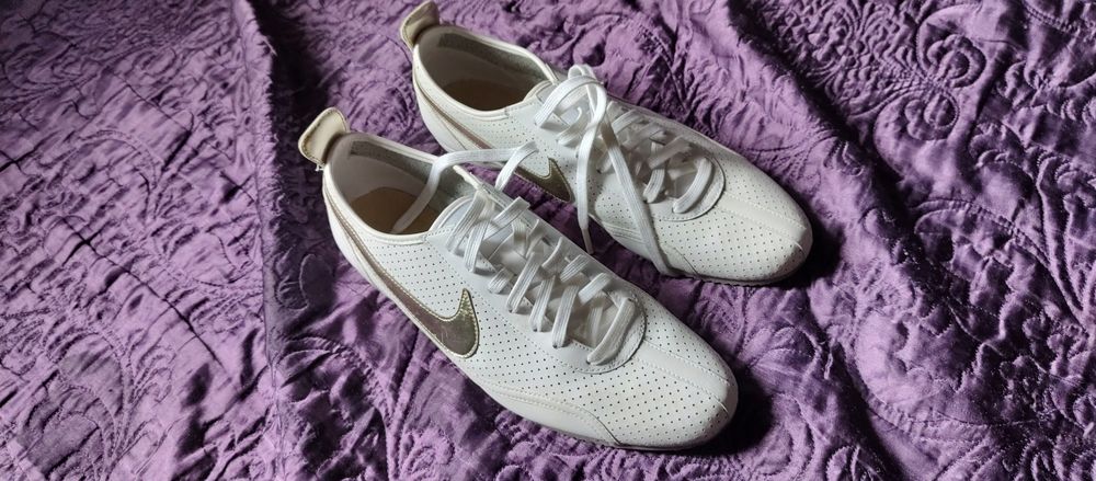 Buty Nike biało złote 38.5 skòra naturalna