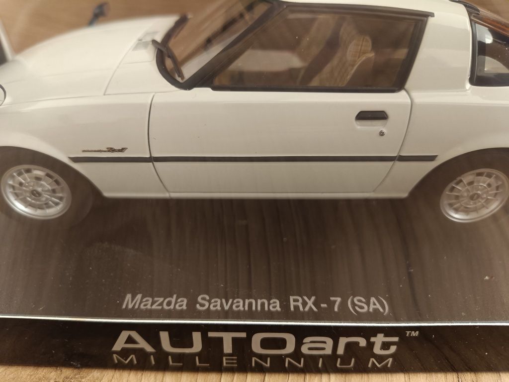 Mazda savana RX-7 Auto art