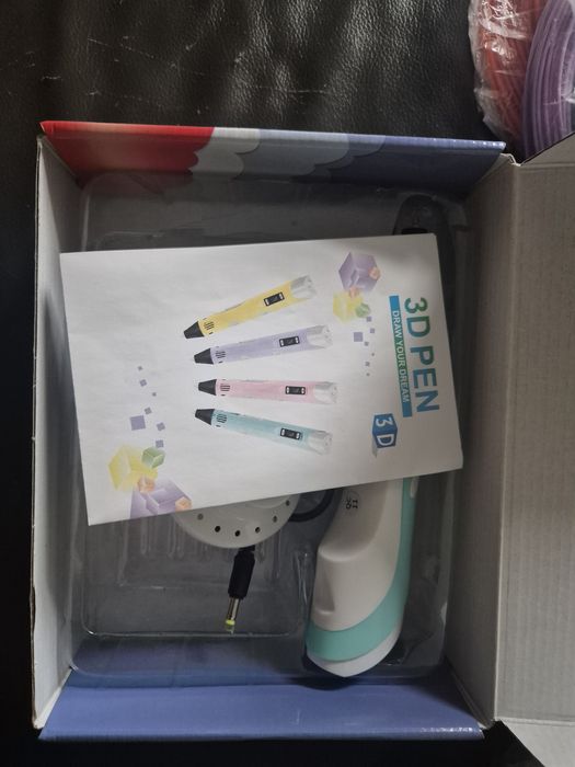 Długopis 3D z filamentami