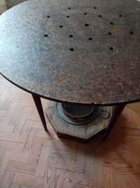 mesa redonda com braseira eletrificada
