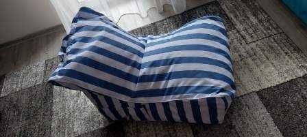 pufy-fotele o wymiarach 75x70x30, dwie sztuki, nówka, okazja!