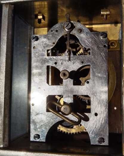 Zegar kareciak Mechanizm sygnowany Seth Thomas 1900 rok.