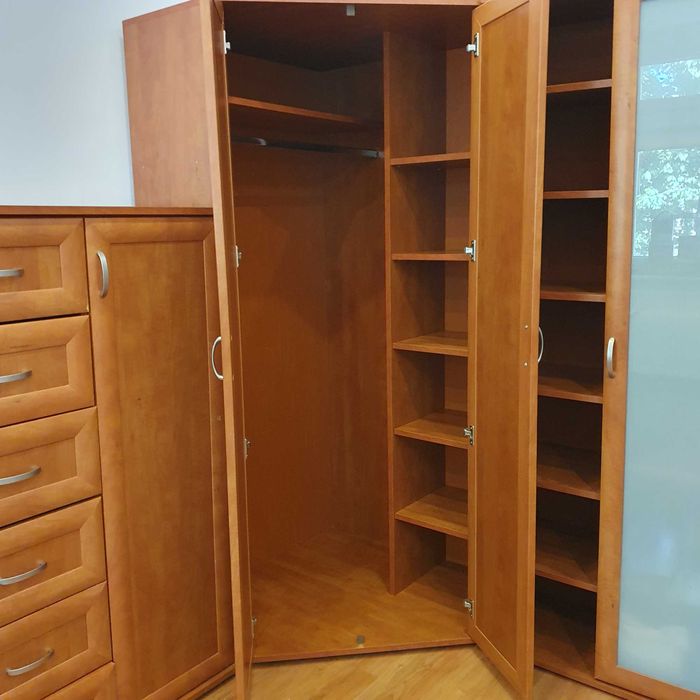 Meble do pokoju porzadne