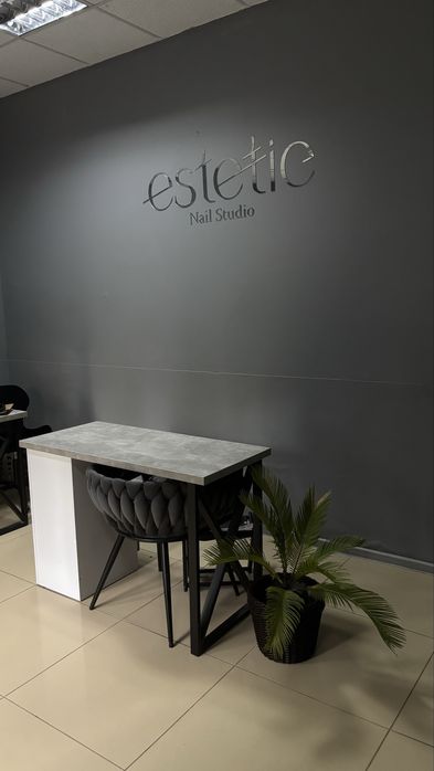 Оренда манікюрного столу в салоні Луцька — комфортні умови