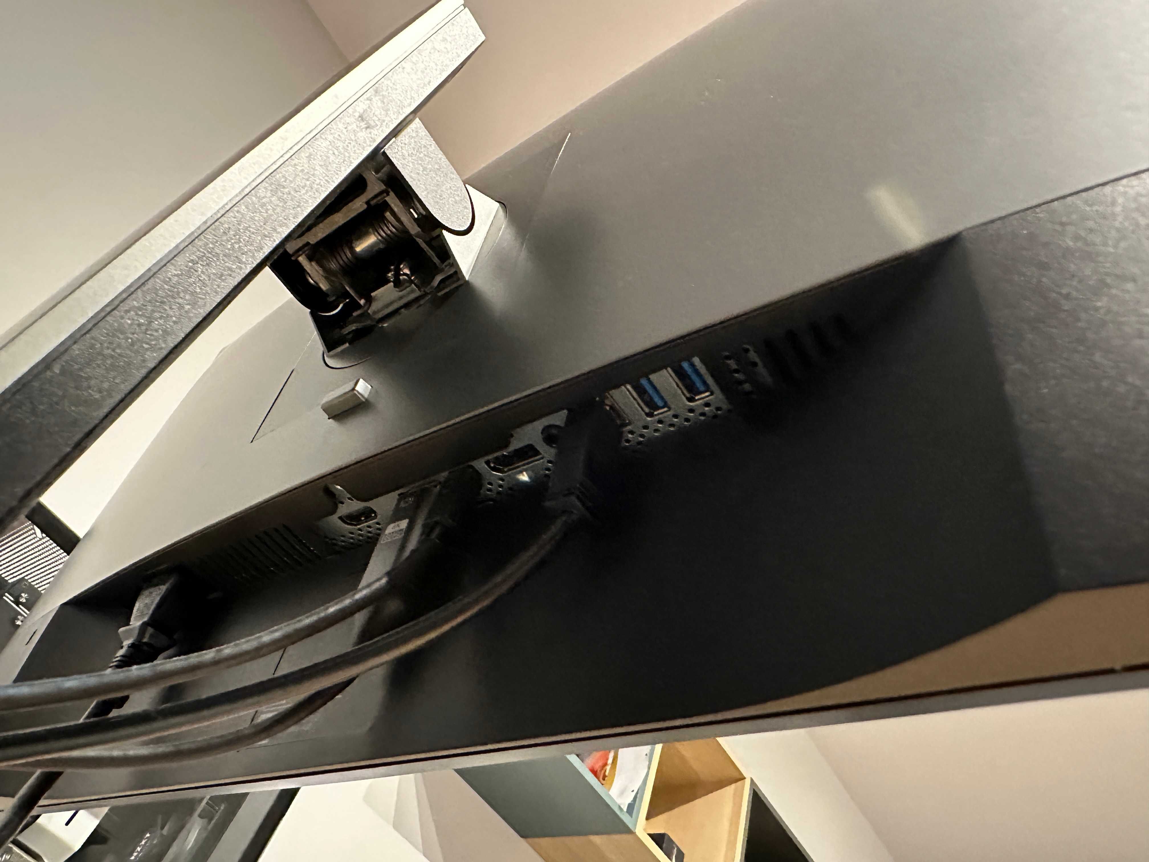 Monitor Dell U2717D 1440P